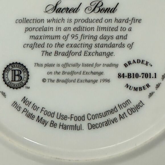 Vintage Bradford Exchange “Gentle Embrace” by Lee Bogle Decorative Plate 1996 - Picture 9 of 9
